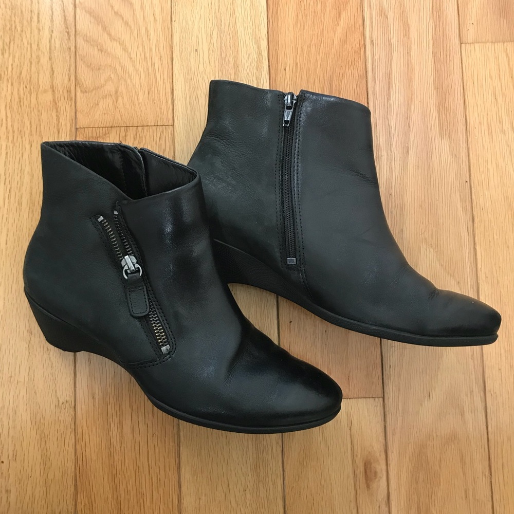 Ecco comfy booties